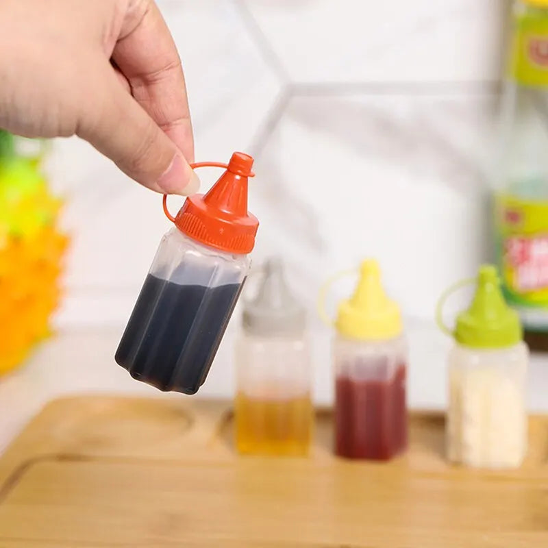 Portable Sauce and Vinegar Squeeze Bottle Set 4 Pack